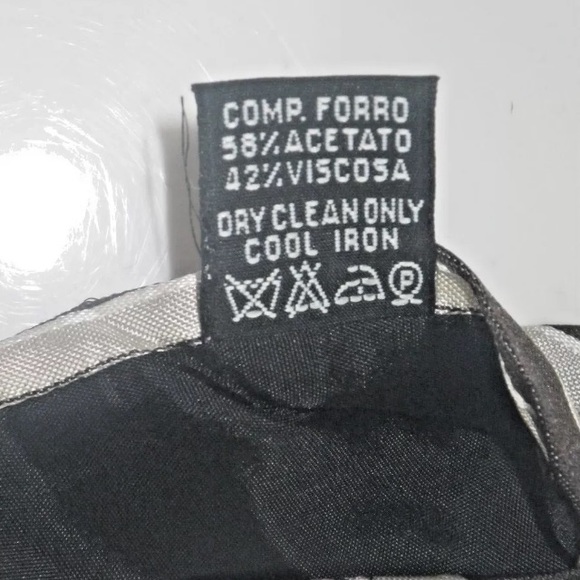 Hugo Boss Men’s Necktie Made in Italy - Picture 7 of 7